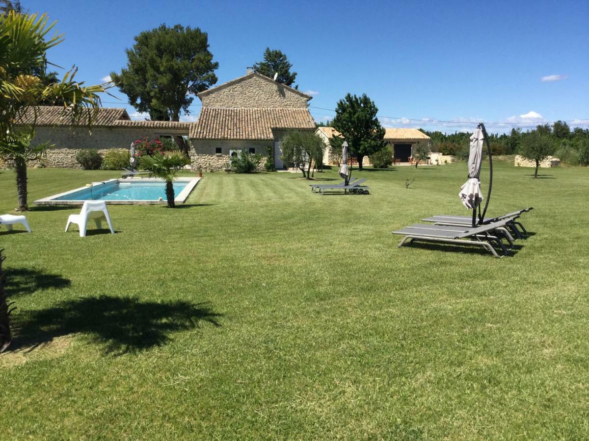 Gites Dans Mas En Pierres Robion en Luberon Bagian luar foto